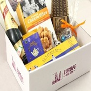 March Box _Europe in a Box (2)