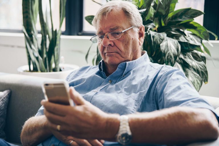 A guide to internet security for seniors in Australia: 5 tips for common threats [SPONSORED]