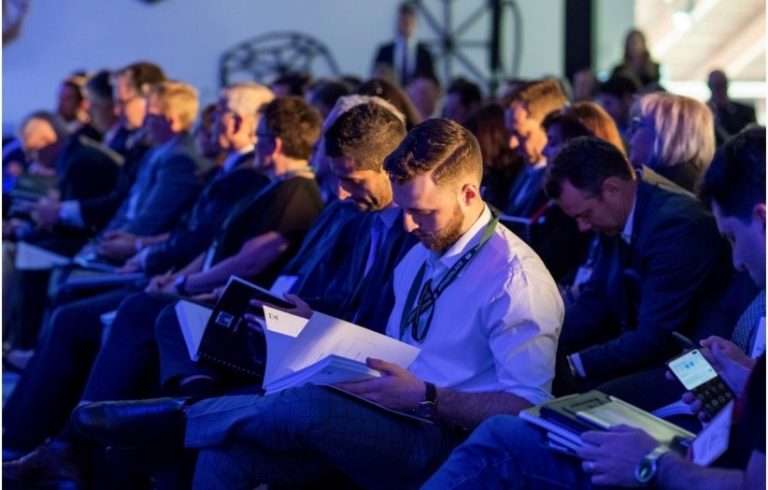 The Honesty-Pride Paradox in startup pitching and three simple steps to avoid it!