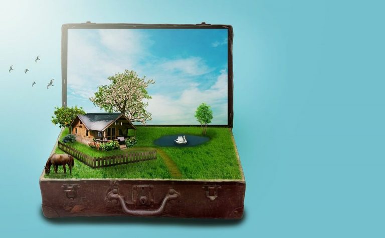 How to manage your money before moving
