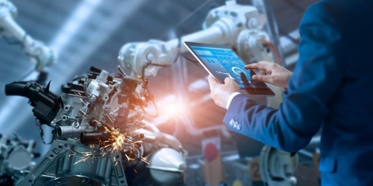 Aussie businesses need to embrace hybrid working in the 4th Industrial Revolution